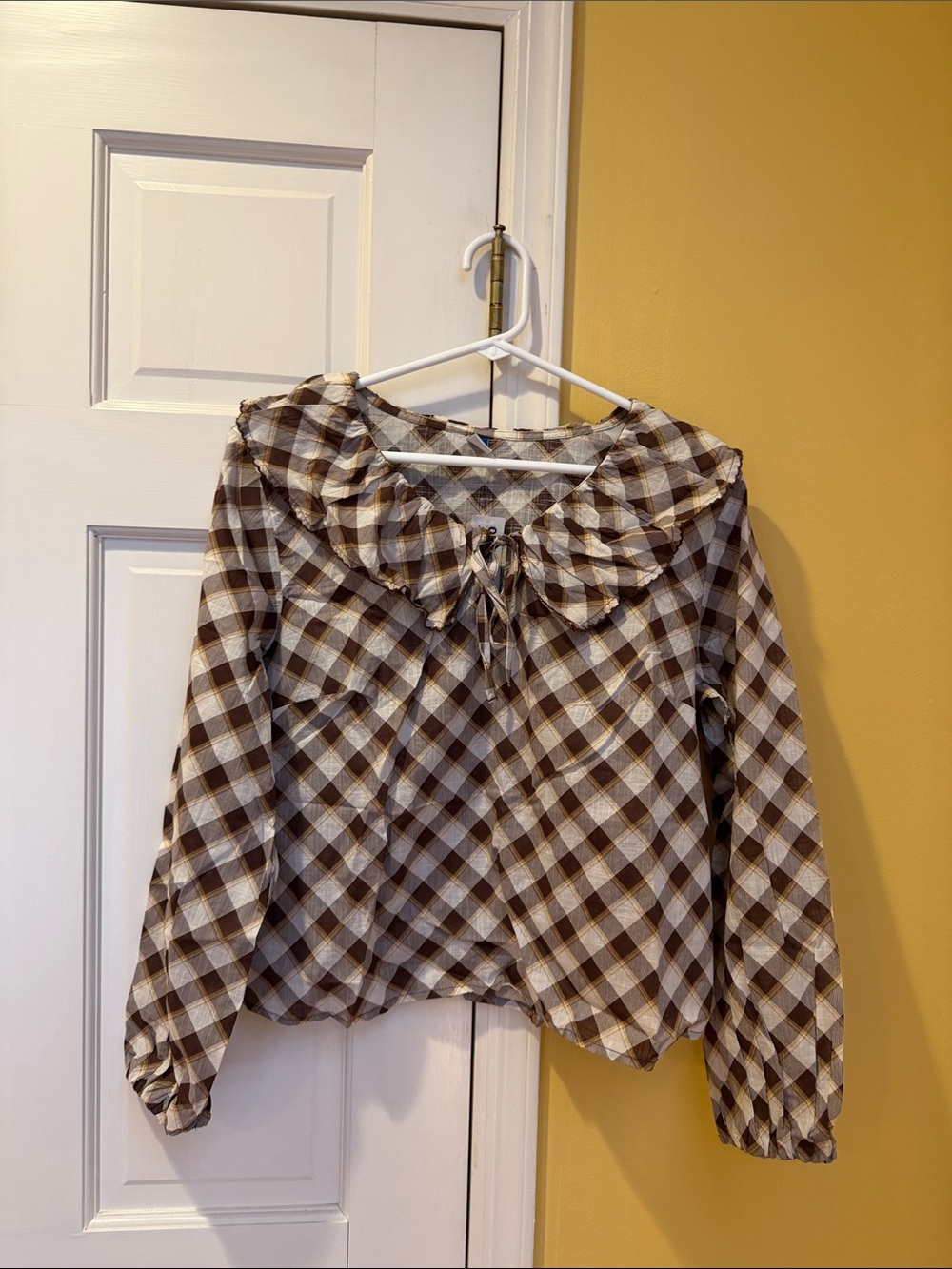 NWT Old Navy Brown and Cream Plaid Ruffle Collar Blouse